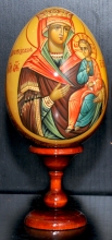 Image Of The Holy Virgin Of Tsargrad - Easter egg: tempera, acrylic, linden wood, acrylic varnish